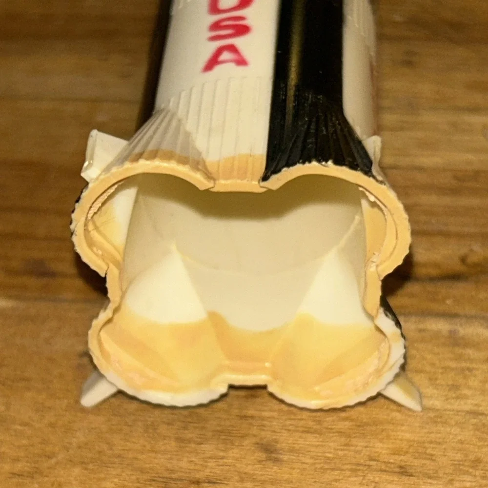 Vintage Saturn V Rocket Model Toy USA‎ D2